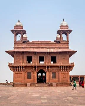 Isolated image of Diwan-e-khas with blue sky background in Fattepur-Sikri. Stock Photos