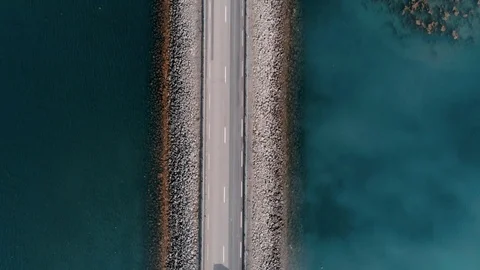 Isolated infinity bridge or road on water surface 스톡 동영상 104832809