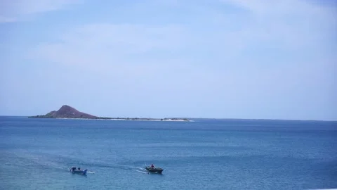 Isolated Island 動画素材 164406414