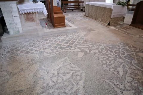 Isole Tremiti - Pavimento in mosaico dell'altare della Chiesa di Santa Maria Stock Photos