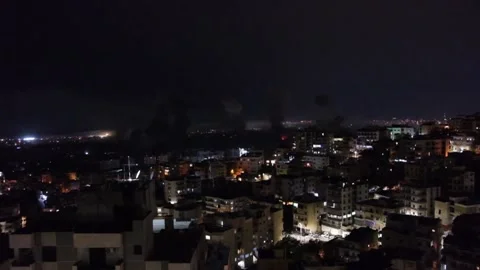 Israel bombs "on a large scale" Dahye in Beirut after the last attack by Hizbull Video stock 330555775