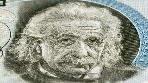 ISRAEL - CIRCA 1968: Albert Einstein on Israel 5 pounds banknote tracking. 4K 스톡 동영상 125252476