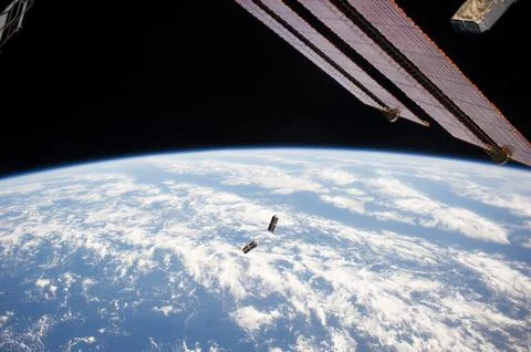 ISS040-E-103545 (19 Aug. 2014) --- In the grasp of the Japanese robotic arm.. Stock-Fotos