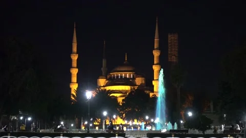 Istanbul night, Blue Mosque Sultan Ahmad Maydan Fountain. Turkey Stock Footage 164656046