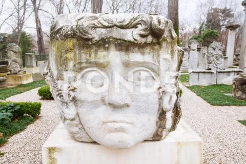 ISTANBUL, TURKEY - 16 JANUARY, 2018: Museum of Archeology in Istanbul, ancien Stock Photos