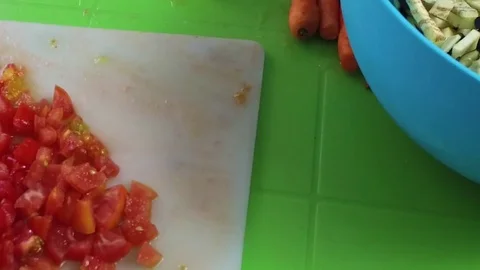It cuts tomatoes. Stock Footage 77290966
