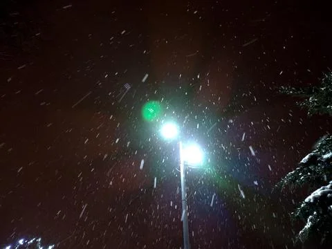 It snows in the evening Photos