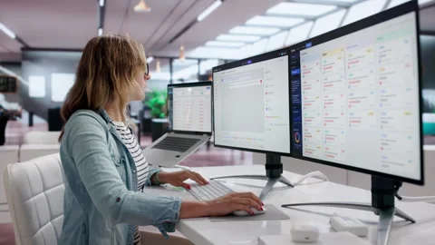 IT Support Specialist Quickly Resolves Service Tickets Stock Footage 340998924