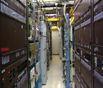 IT technician works in computer server room 스톡 동영상 21584995