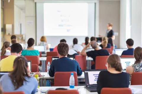 IT workshop at university. Workshop at university. Rear view of students s... Foto stock