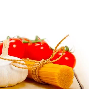 Italian basic pasta fresh ingredients cherry tomatoes garlic 스톡 사진