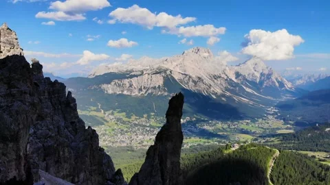 Italian Dolomites mountains. Sharp edge on the mountain summit 스톡 동영상 150664903
