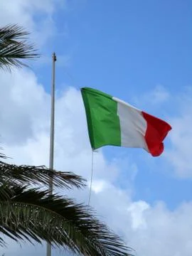 Italian flag flying e Stock Photos