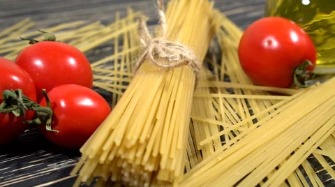 Italian pasta ingredients Vídeos de archivo 68643791