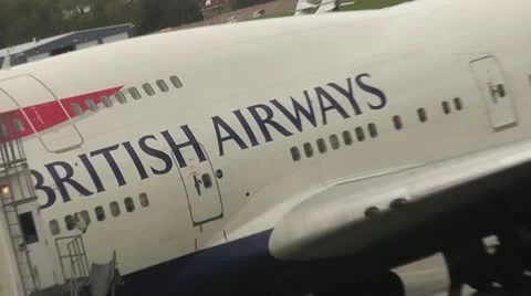 ITALY-0013 747 ZOOM BRITISH AIRWAYES Stock Footage