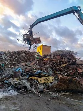 Item for receiving metal for processing. Great mountain metalobruhtu Stock Photos