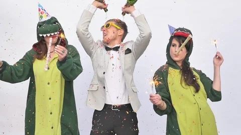 It's Going Down, For Real 動画素材 78037645