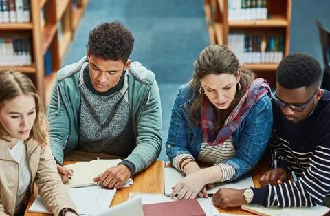 Its less of a stress when we study together. a group of university students 스톡 사진