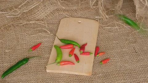 It's raining chillies. 库存影片 127585215