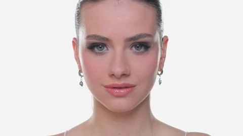 Iva 1 Video stock 328975939