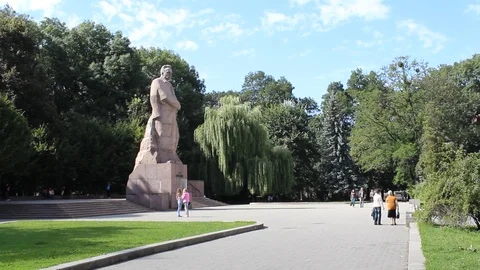 Ivan Franko statue in Ivan Franko Park Stock Footage 124095606