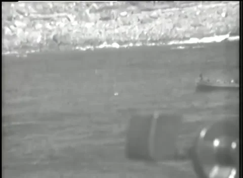 IWO JIMA - 1945: Shipboard view of Iwo Jima shoreline Stockbeeldmateriaal 342982453