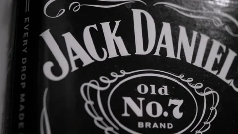 Jack Daniel's Bottle (Macro), Pan Right 库存影片 220755660
