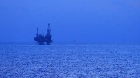 Jack up drilling rig in the middle of the ocean Stock Footage 40081139