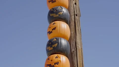 Jack o lantern totem pole Stock Footage 287643542