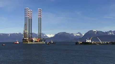 Jack Up Rig Towed By Tugs to Dock V1 Vídeo Stock 11883200