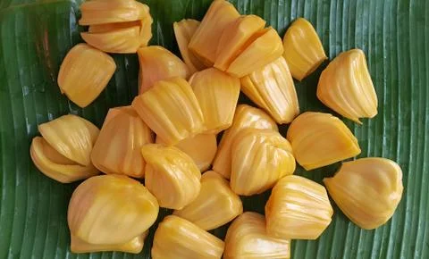 Jackfruit on banana leaf Foto stock