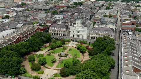 Jackson Square framed by the Pontalba Buildings in New Orleans Stock-Footage 111344974