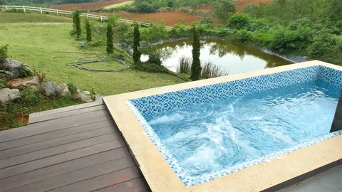 Jacuzzi Video stock 105552305