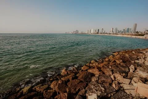 Jaffa coast facing the Tel Aviv skyline Foto stock