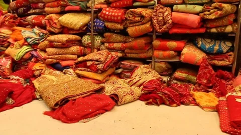 JAIPUR, Rajasthan, India  DEC, 2016: Sari Shop. Indian Traditional Women's .. 스톡 동영상 74383031