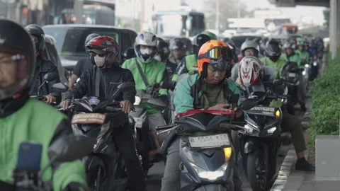 Jakarta Heavy Traffic Stockbeeldmateriaal 343568990