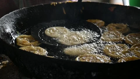 Jalebi making, Slow motion video. Видео 295980821