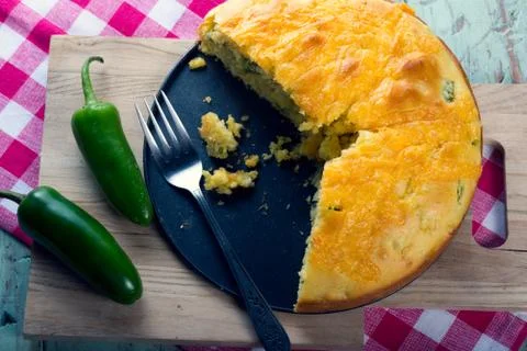 Jalepeno cheddar cornbread Stock Photos