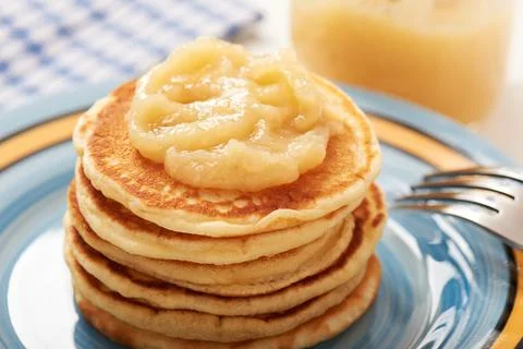 Jam monkey butter spread on the pile of pancakes Foto stock