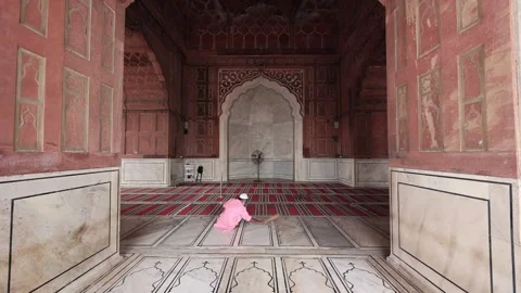Jama Mosque cleaning Video stock 248938746