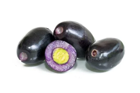 Jambolan plum or Java plum isolated on white background. jamun (syzygium cu.. Foto stock