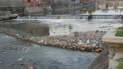 Jammed garbage in the river network in Denpasar 스톡 동영상 41606089