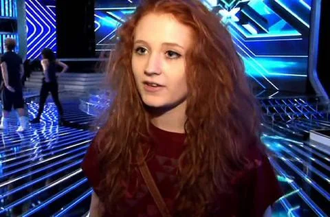  Janet Devlin on The X Factor - 05 November 2011 FAM43122 Copyright: x FAM... Stock Photos