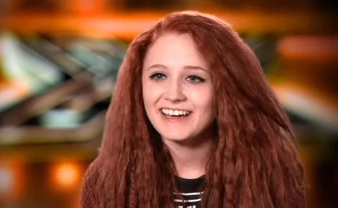  Janet Devlin on The X Factor - 29 October 2011 FAM43011 Copyright: x FAMO... Stock Photos
