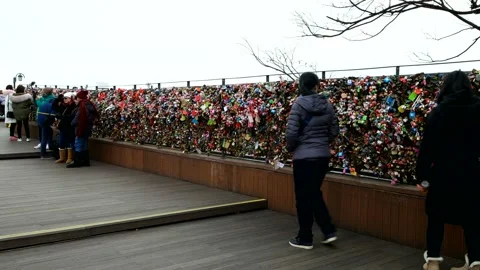 January 5, 2017: A locks of fortune locked for eternal love in N Seoul Tower. Vidéo 145967657