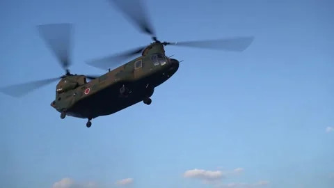 Japan Self Defence Force CH-47JA Chinook helicopter hovering Vidéo 221554693
