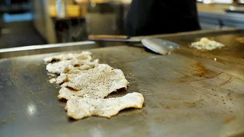 Japanese Chef Preparing Fried Sliced Pork Видео 162563768