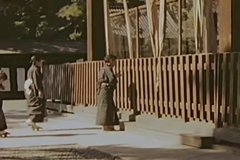 Japanese devotees pray in front of Kamigoryo-Jinja Shrine - 1946 스톡 동영상 103371785