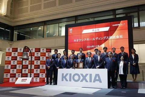 Japanese flash memory and solid state drives maker Kioxia opens for trading on t Stock Photos