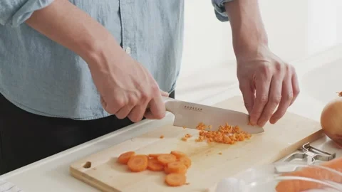 Japanese man cooking in the kitchen Stock-Footage 163001124